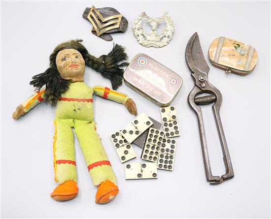 Qty of military collectables etc